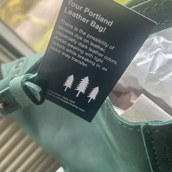 BRAND NEW FOREST GREEN PORTLANDβS LEATHER CO. Bucket bag/ strap : adjustable nwt - Picture 5 of 12